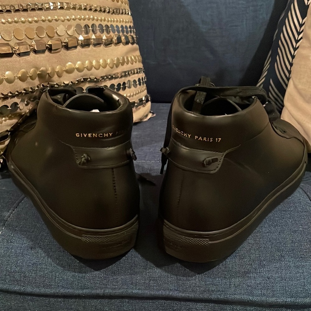 Slightly Used Shoes Great Condition size 43